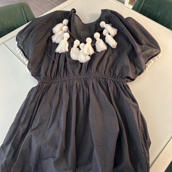 Super cute beach swim Pom Pom cover up wrap - Picture 3 of 4